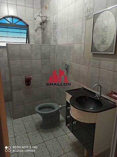 Casa à venda com 3 quartos, 190m² - Foto 2