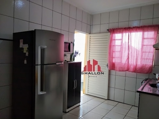 Casa à venda com 2 quartos, 80m² - Foto 5