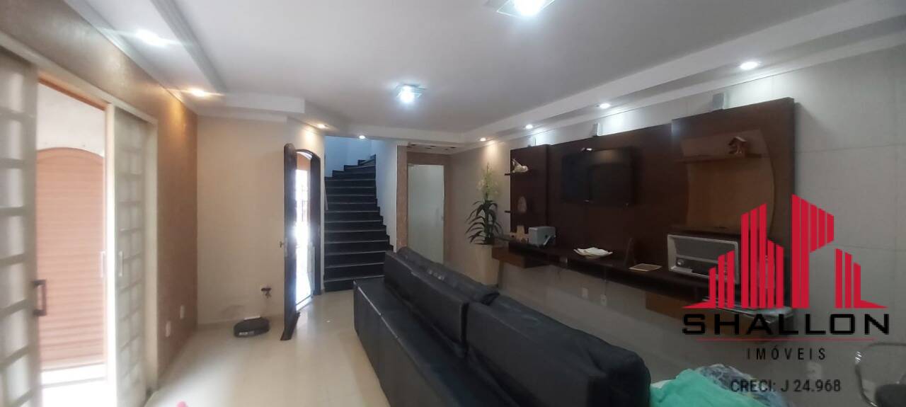 Sobrado, 4 quartos, 247 m² - Foto 1